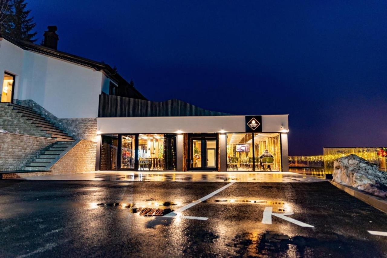 Hotel Forest Pale Bagian luar foto