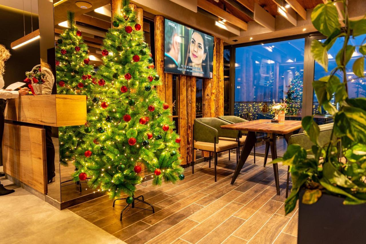 Hotel Forest Pale Bagian luar foto
