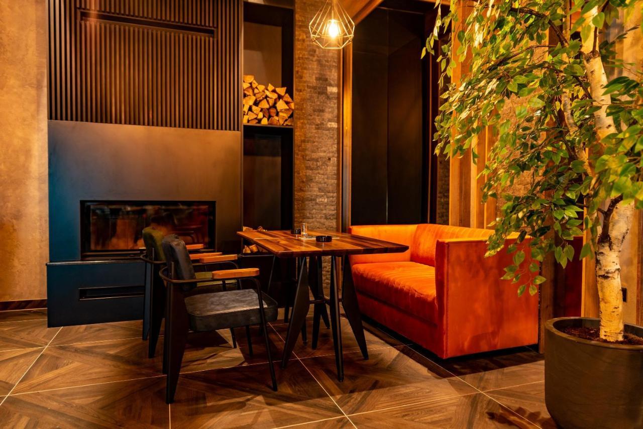 Hotel Forest Pale Bagian luar foto