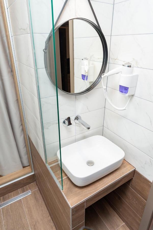 Hotel Forest Pale Bagian luar foto