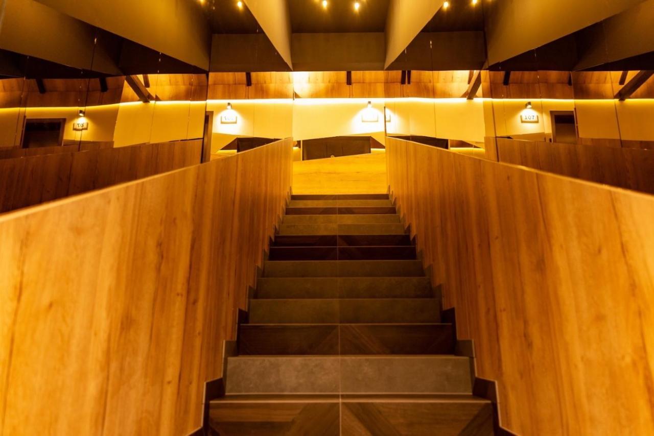 Hotel Forest Pale Bagian luar foto
