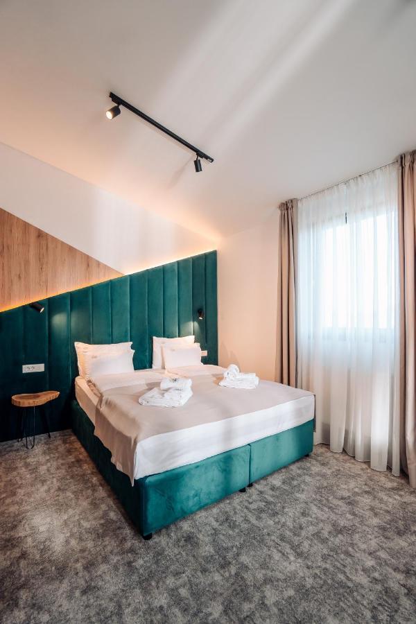 Hotel Forest Pale Bagian luar foto