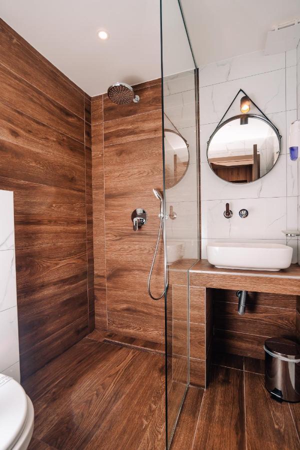 Hotel Forest Pale Bagian luar foto