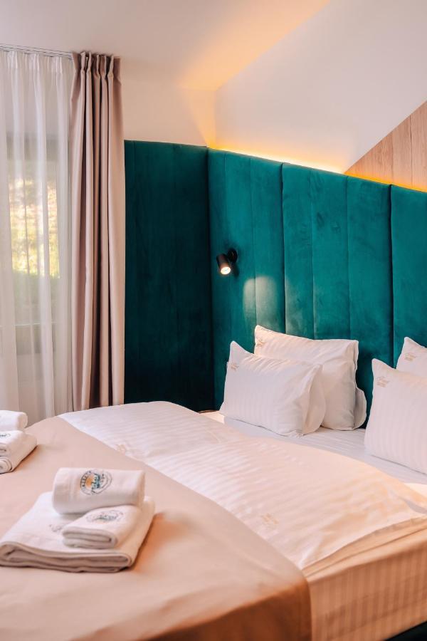 Hotel Forest Pale Bagian luar foto